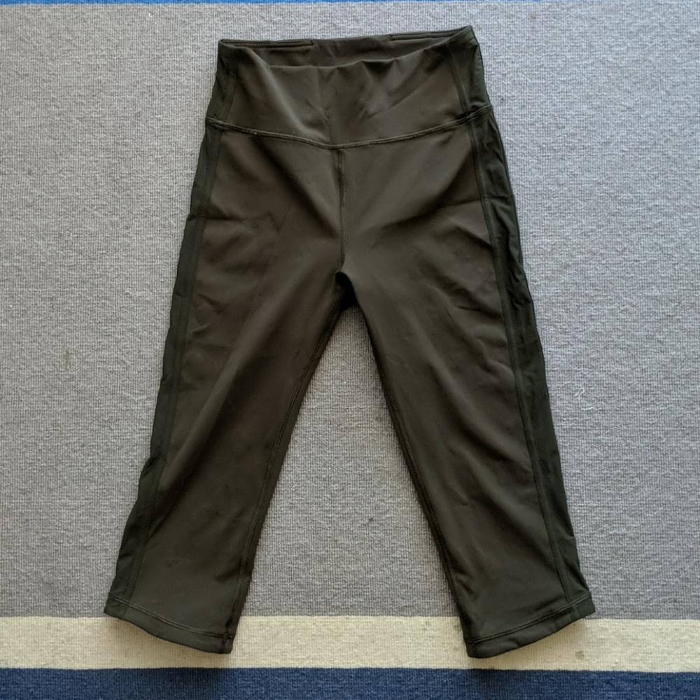 Lululemon high waisted capri legging